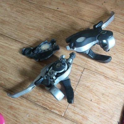 Shimano ST-EF29 8 Speed V-Brake Shifters, 3 Speed & 8 Speed Gear Lever Shifters - Image 1 of 2