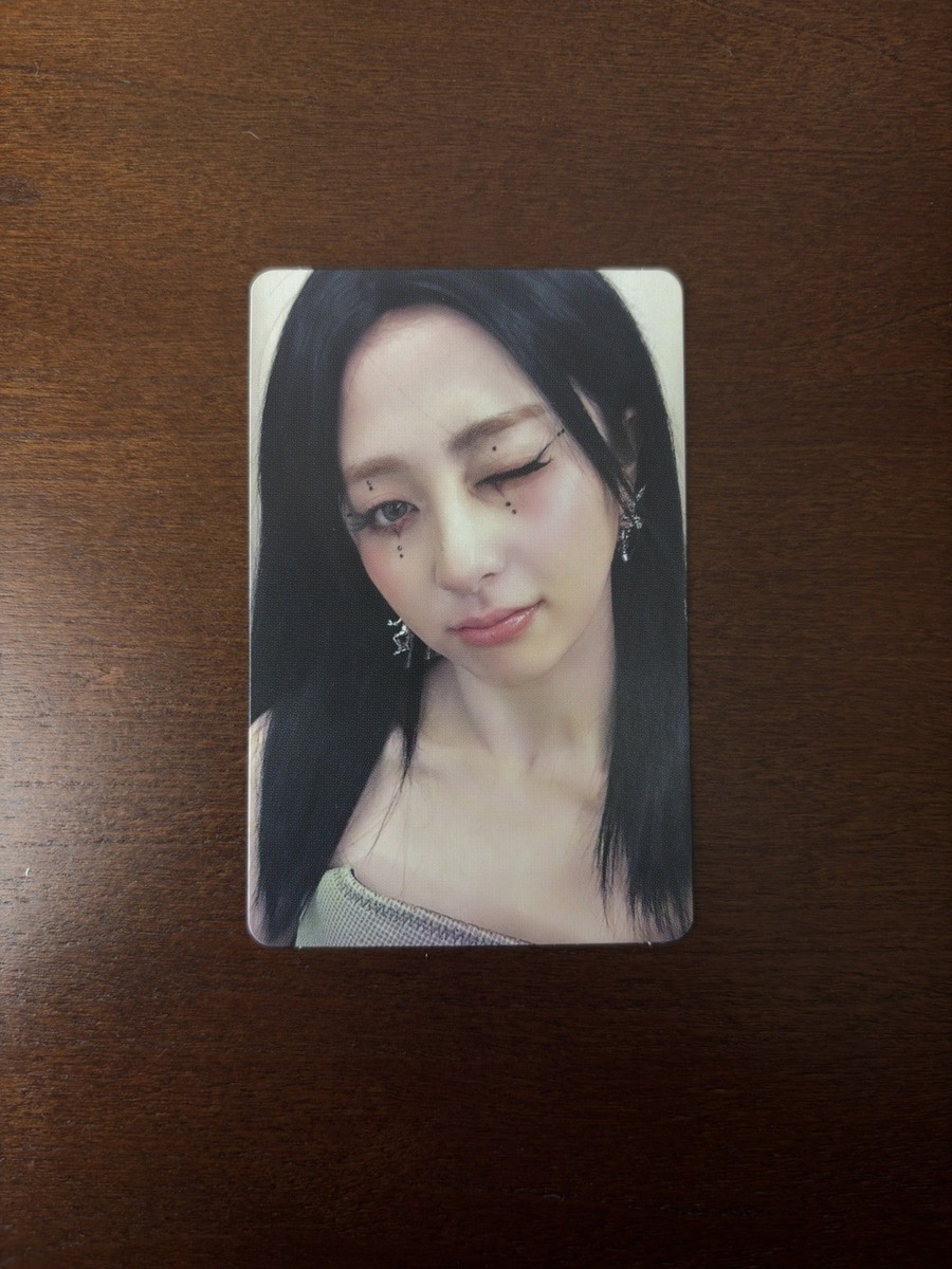 Le sserafim Huh Yunjin Official Crazy Balaclava ver. Photocard | eBay