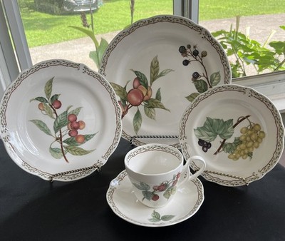 Noritake ROYAL ORCHARD #9416 Fruits 5-Piece Place Setting(s) EXC.