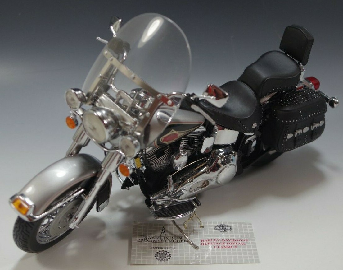 FRANKLIN MINT HARLEY DAVIDSON HERITAGE SOFTAIL CLASSIC 1:10 SCALE