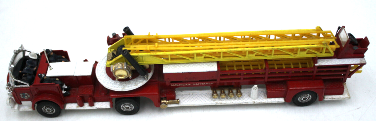 激安スーパーの“売上対決” 1980s CORGI MAJOR 1/43 American LaFrance Aerial Rescue Fire コーギー