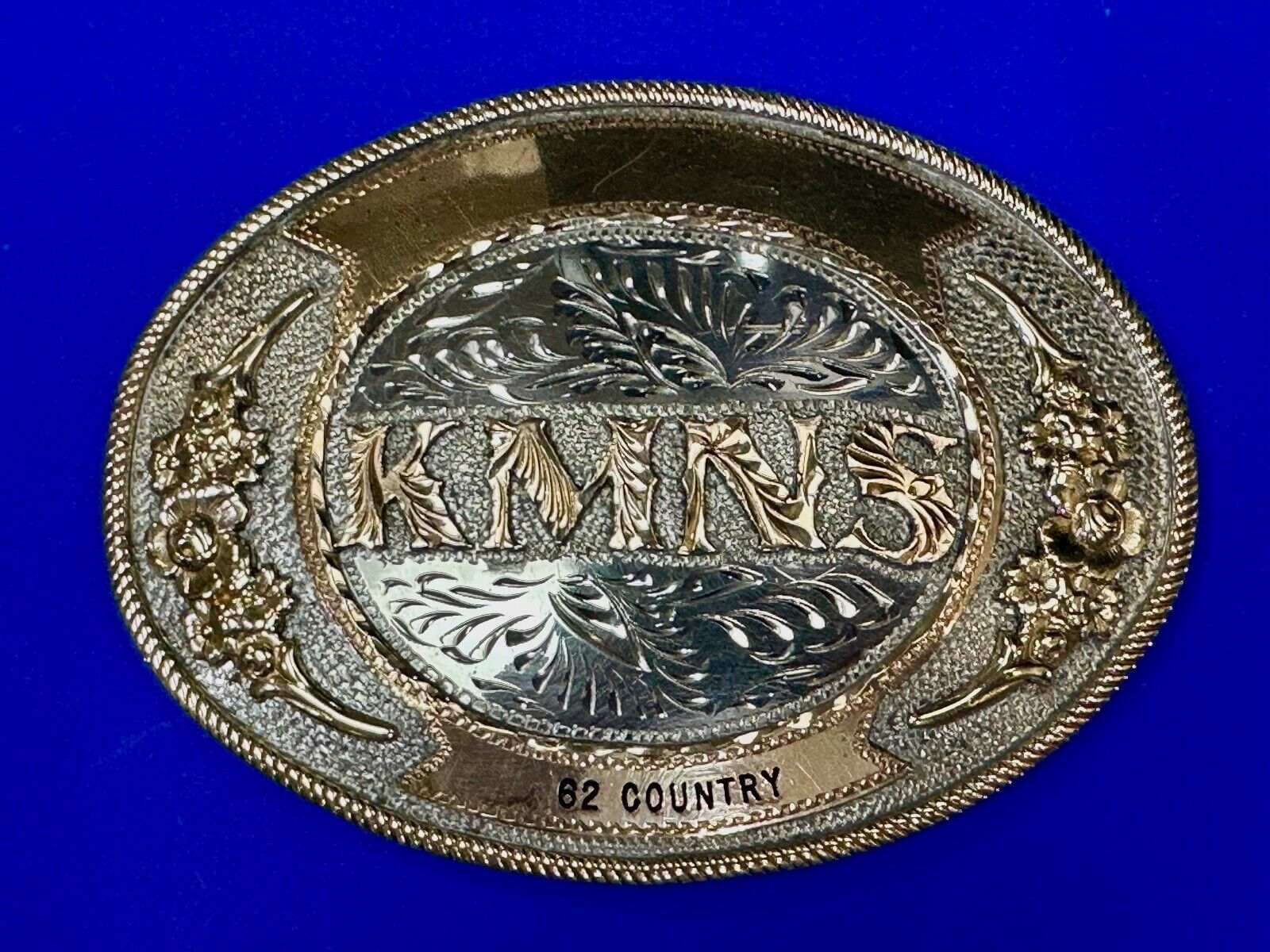 KMNS 82 Country Radio Iowa - Rodeo Trophy style belt buckle A Wil-Aren Original