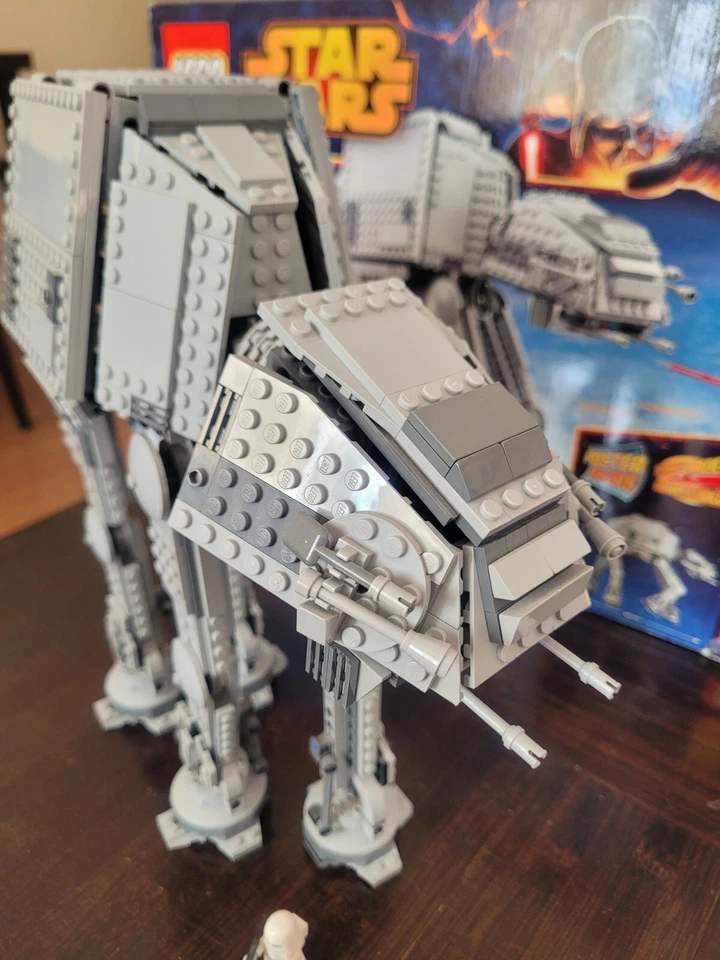 LEGO 75054, foto 3 de 5