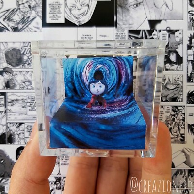 CUBE CUBE DIORAMA LIL PIXEL BOX - Coraline