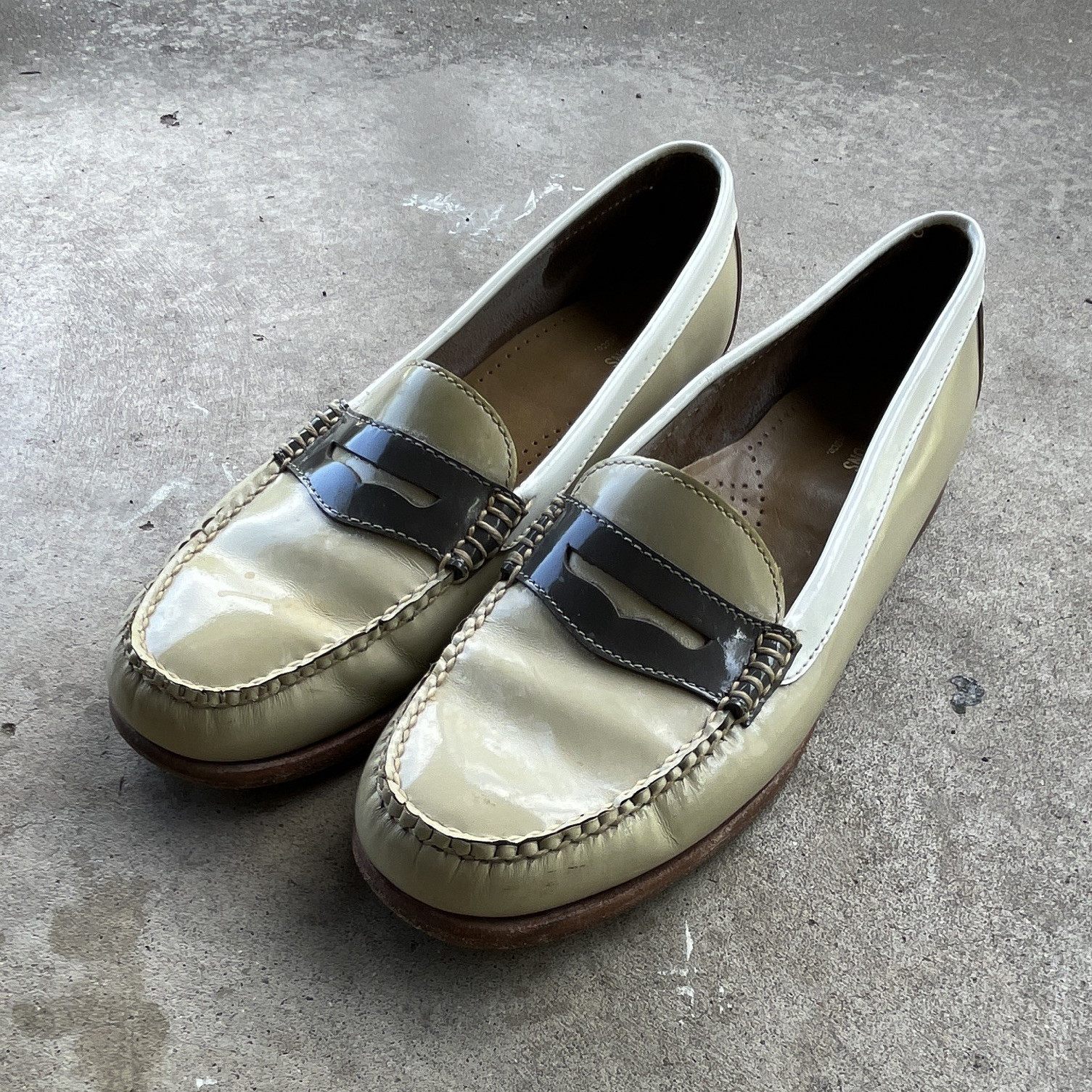 G.H. Bass & Co. Women’s Weejuns Patent Leather Penny Loafers Beige/Brown 10