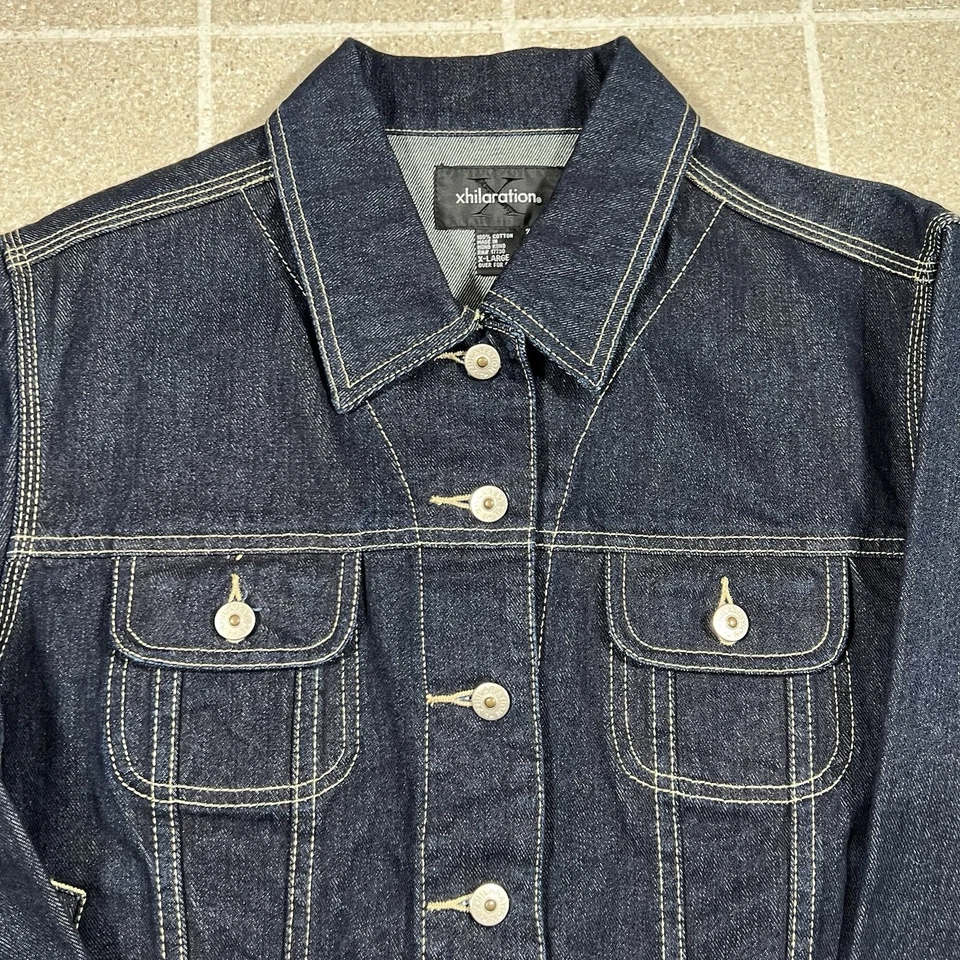 womens xhilaration Jean Jacket Denim Jacket Size Xl - Imagem 2 de 4