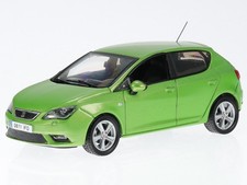 Seat Ibiza 5-door 2013 greenmet. face green diecast modelcar in showcase 1:43