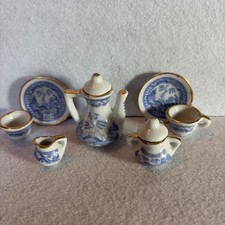 Blue Willow Miniature Porcelain Gold Rimmed Doll Tea Set 9 pcs.