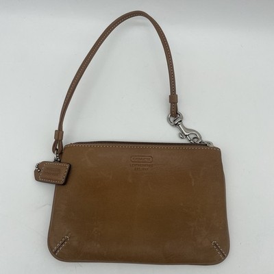 Coach Wristlet Leather Camel Color Smooth FOB Zip Closure 6 x 4 Logo