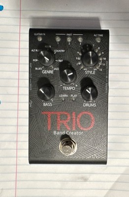 DigiTech TRIO-V-01 Band Creator Digital Guitar Effects Pedal for Electric Guitar