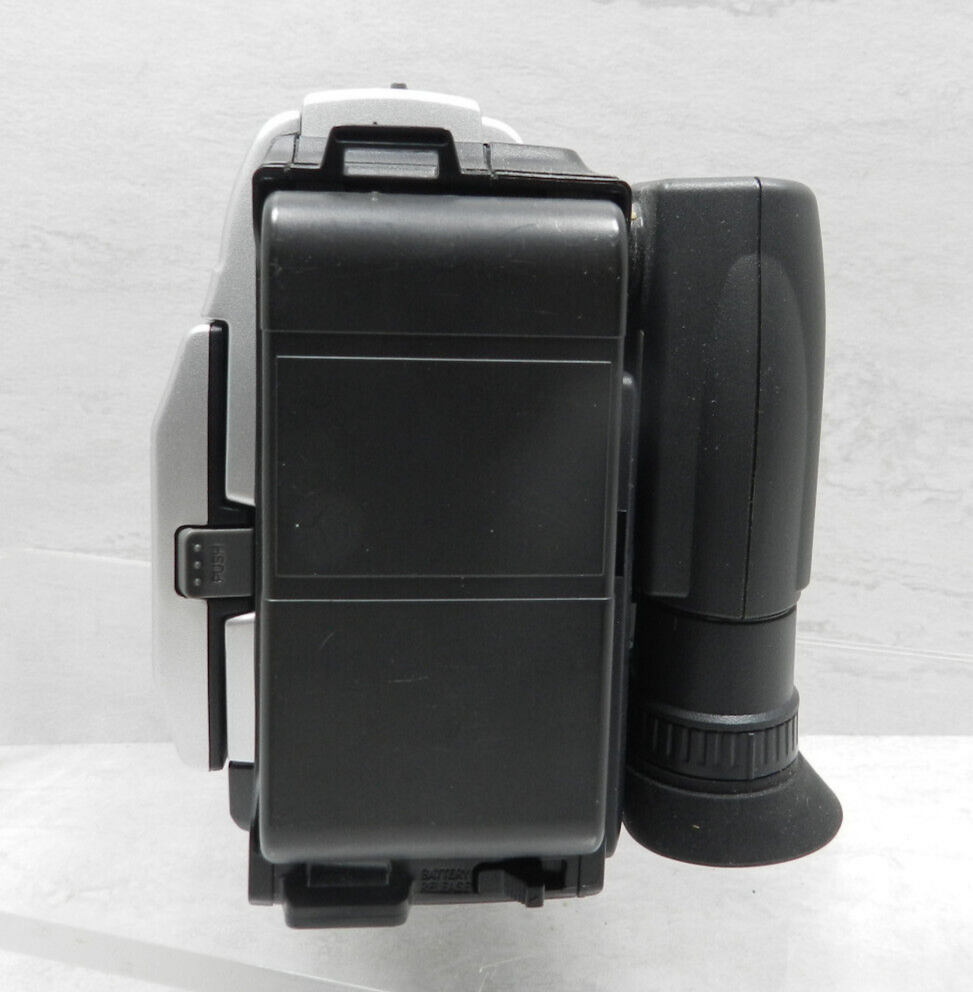 JVC GRSXM260U Compact Super VHS SVHSC Camcorder 700x Digital Zoom