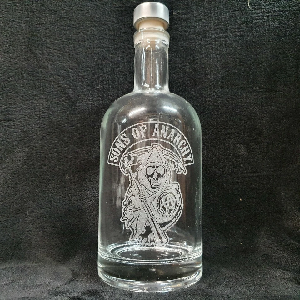 Sons of Anarchy Reaper decanter box set can be personalised - Image 3 of 4