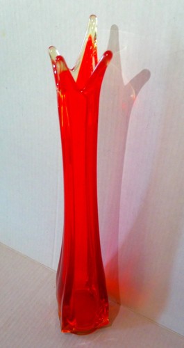 Vintage L. E. Smith Glass Vase Persimmon Amberina Orange Red 4 Fingers 16 1/2” - Picture 9 of 9