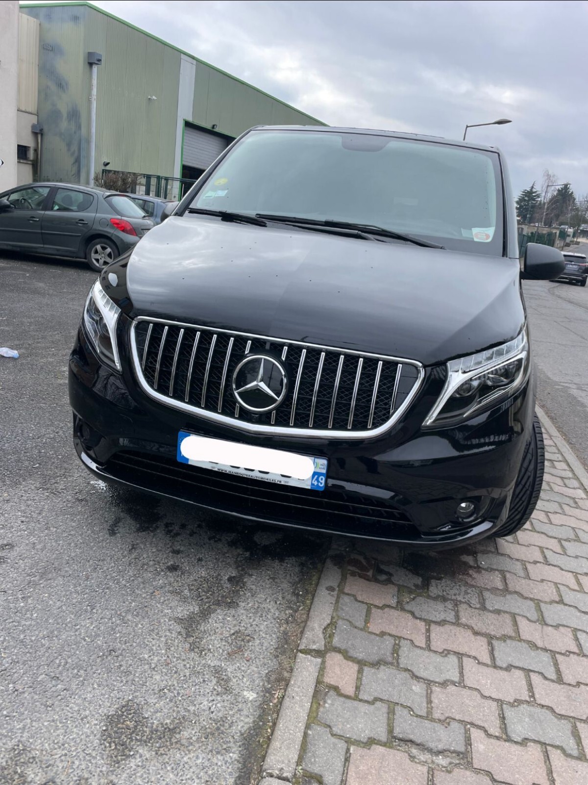 Calandre Vito W447 look GT chrome noir grille avant Mercedes Vito 2014-2024 logo 3D inclus