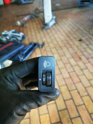 Peugeot 206 2A/C 2D Leuchtweitenregulierung LWR Schalter 1925699