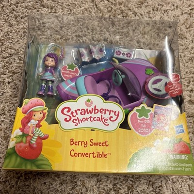   NEW Strawberry Shortcake Berry Sweet Convertible 2009 Hasbro Toy Doll  RARE