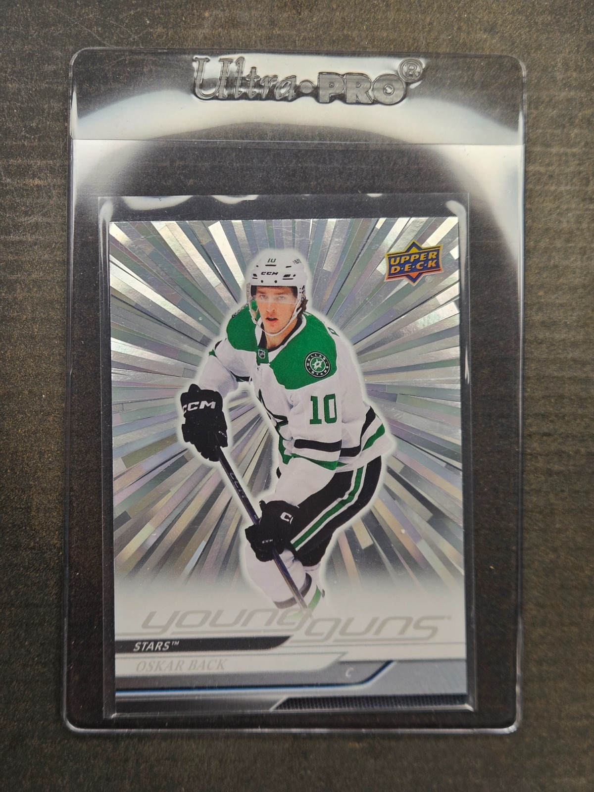 Oskar Back 2024-25 Upper Deck Series 2 Young Guns Silver Outburst 465 Dallas