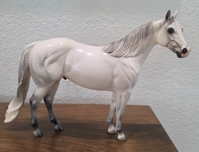 Peter Stone Beautiful Quarter ISH white w nice shading, LE  horse figurine