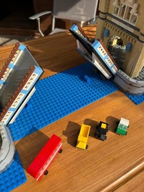 LEGO Creator Expert 10214 Tower Bridge - With Instructions - VGC