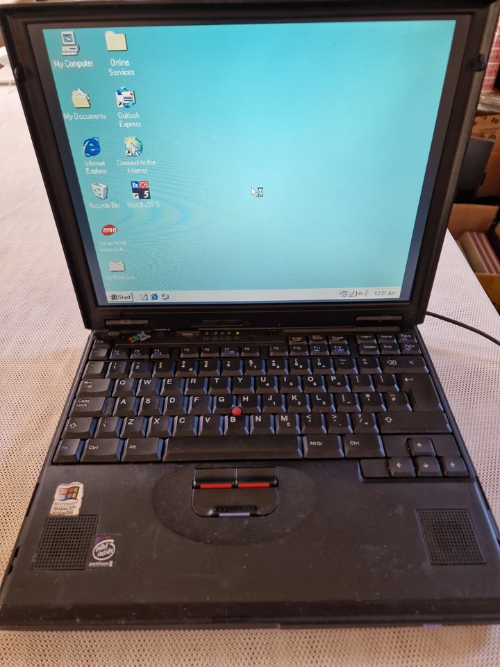 Vintage IBM Thinkpad 600E Pentium II 96MB Ram 6GB HDD power on tested only - Image 3 of 4