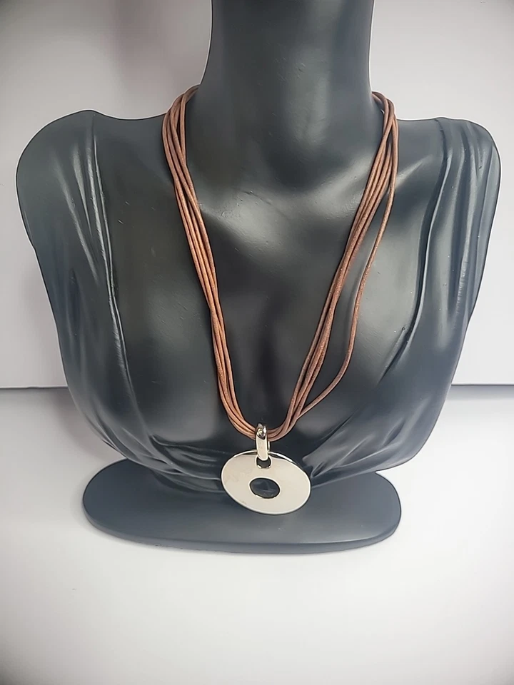 Collar Colgante Redondo Vintage Nine West Multi Hilos Tono Plata Joyería Foto 3 de 4