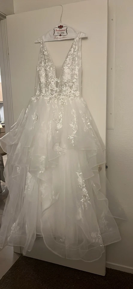 Vestidos de novia boho cuello en V espalda sin volantes apliques de encaje playa vestidos de novia Foto 2 de 4