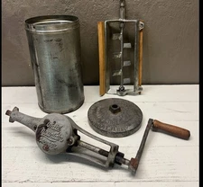 ANTIQUE White Mountain 4XG Triple Motion Ice Cream Freezer Maker Part Dated 1923