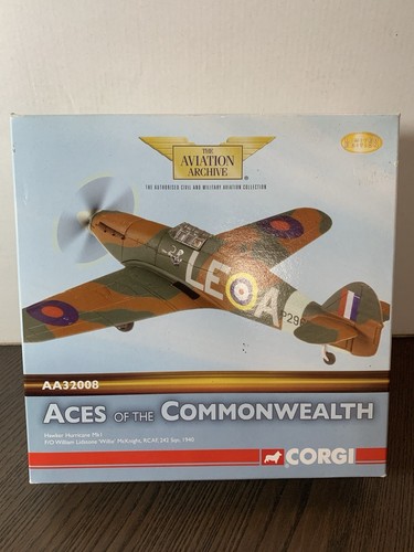 CORGI AA32008 - HAWKER HURRICANE Mk.I F/O WILLIAM LIDSTONE 'WILLIE' McKNIGHT