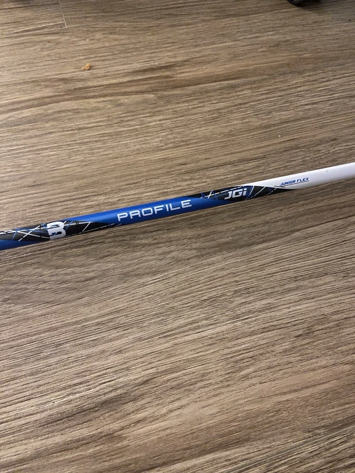 Wilson Golf Profile JGI Junior Hybrid Right Handed Junior Flex Good Condition - Image 2 of 3