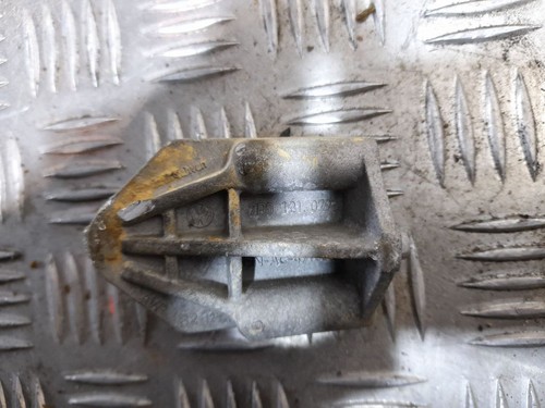 Volkswagen Touareg II 2011 Halterung Kühler 7P0121079 Benzin 206kW ATV11548