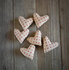 Primitive Hearts-Bundle of 6 Mini Hearts- Heart bowl fillers