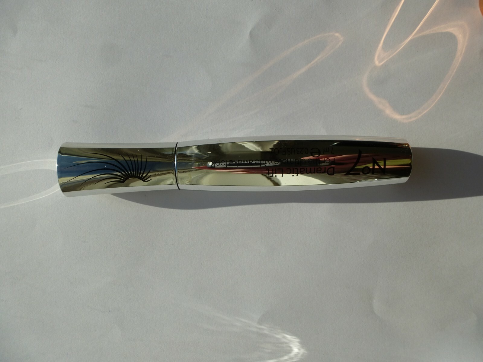 essence mascara boots