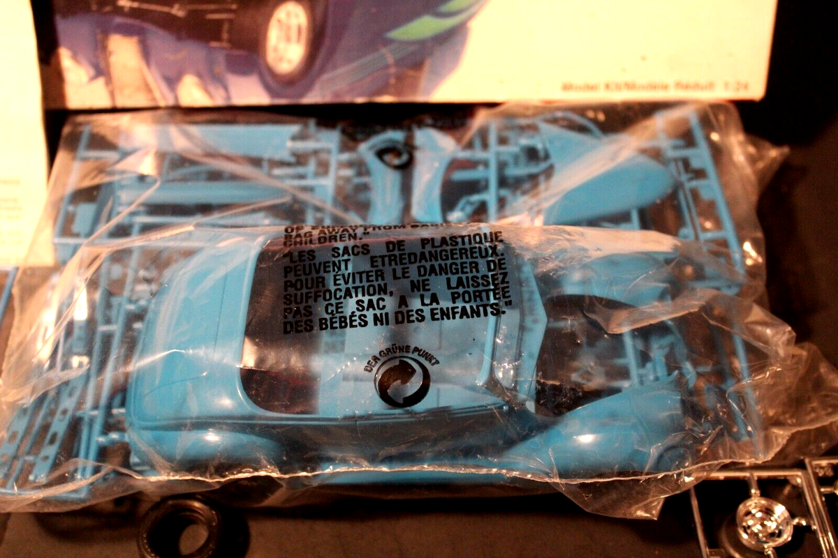 1/24 トランスキット Revell #7245 '37 Ford Convertible with Trailer 1:24 Scale