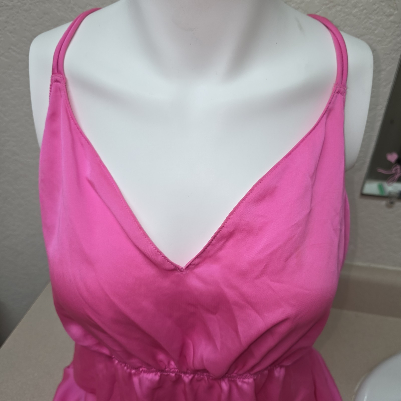 Rare Victoria's Secret Very Sexy Hot Pink Strappy Back Short Nightie Size Large image 3