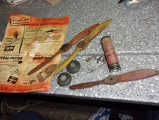 C20 vintage airplane propeller lot etc model