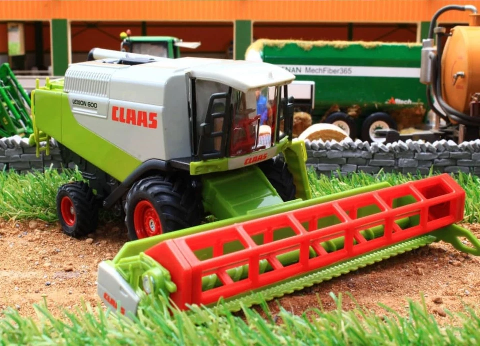 Siku 1991, Claas Combine Harvester, 1:50, Metal/Plastic, Green/Red, Movable - Image 3 of 4