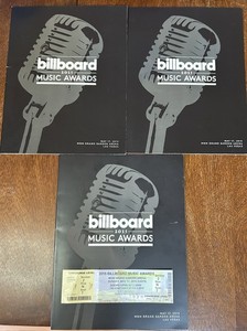 2015 Billboard Music Awards Official Programs + Ticket Bundle MGM Taylor  Swift