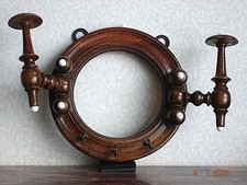 ## ANTIK / kleine WANDGARDEROBE / LANDHAUS STIL / HOLZ / DURCHMESSER 18 CM ##