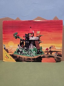 LEGO Castle 6082 Fire Breathing Fortress 100% Complete w/ Instructions ***