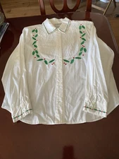 Westbound White Holiday Christmas Blouse /Shirt With Holly Button Down - Size 12