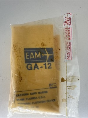 Vintage 1981 EAM Worldwide P0201-101 Yellow GA-12 Single Cell Aircraft Life Vest