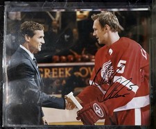 Nicklas Lidstrom Signed Detroit Red Wings Original Photo Autograph