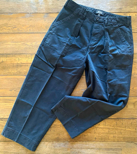 Banana Republic, Banana Republic Black Flat Front Barrel Pants Button Closure Pockets 31x26