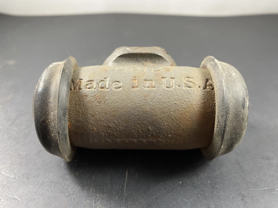 Cilindro de freno trasero derecho Oldsmobile 88, 98 1954-1956 NOS Delco Foto 2 de 4