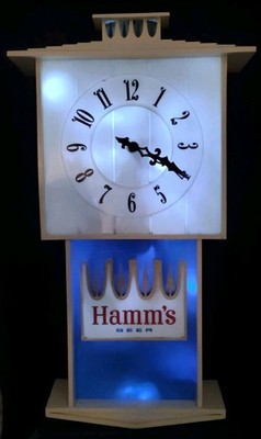 Vintage Hamms Beer Light Up Clock Bar Sign Game Room Man Cave Clock Read!