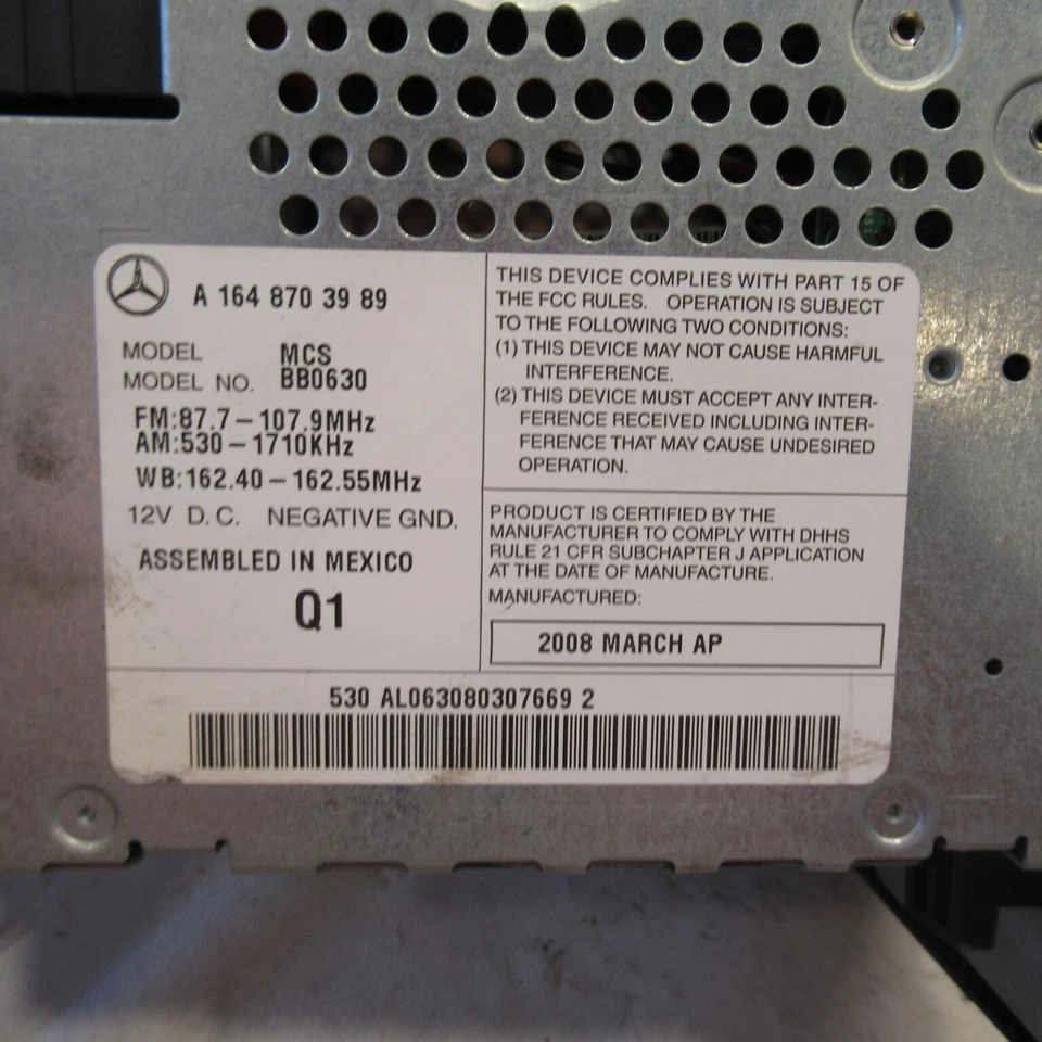 2007 梅赛德斯-奔驰 ML 级调幅调频收音机接收器带显示屏带导航原始设备制造商 — 第 4/4 张图片