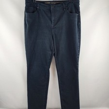 CHICO'S So Slimming Girlfriend Straight Leg Stretch Black Jean Size 16R 36x29