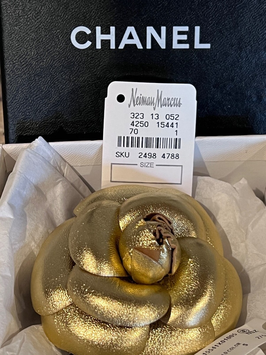 ル　カメリア　ウォームゴールド chanel Vintage CHANEL Golden Camellia/rose Flower Pin Brooch. Good