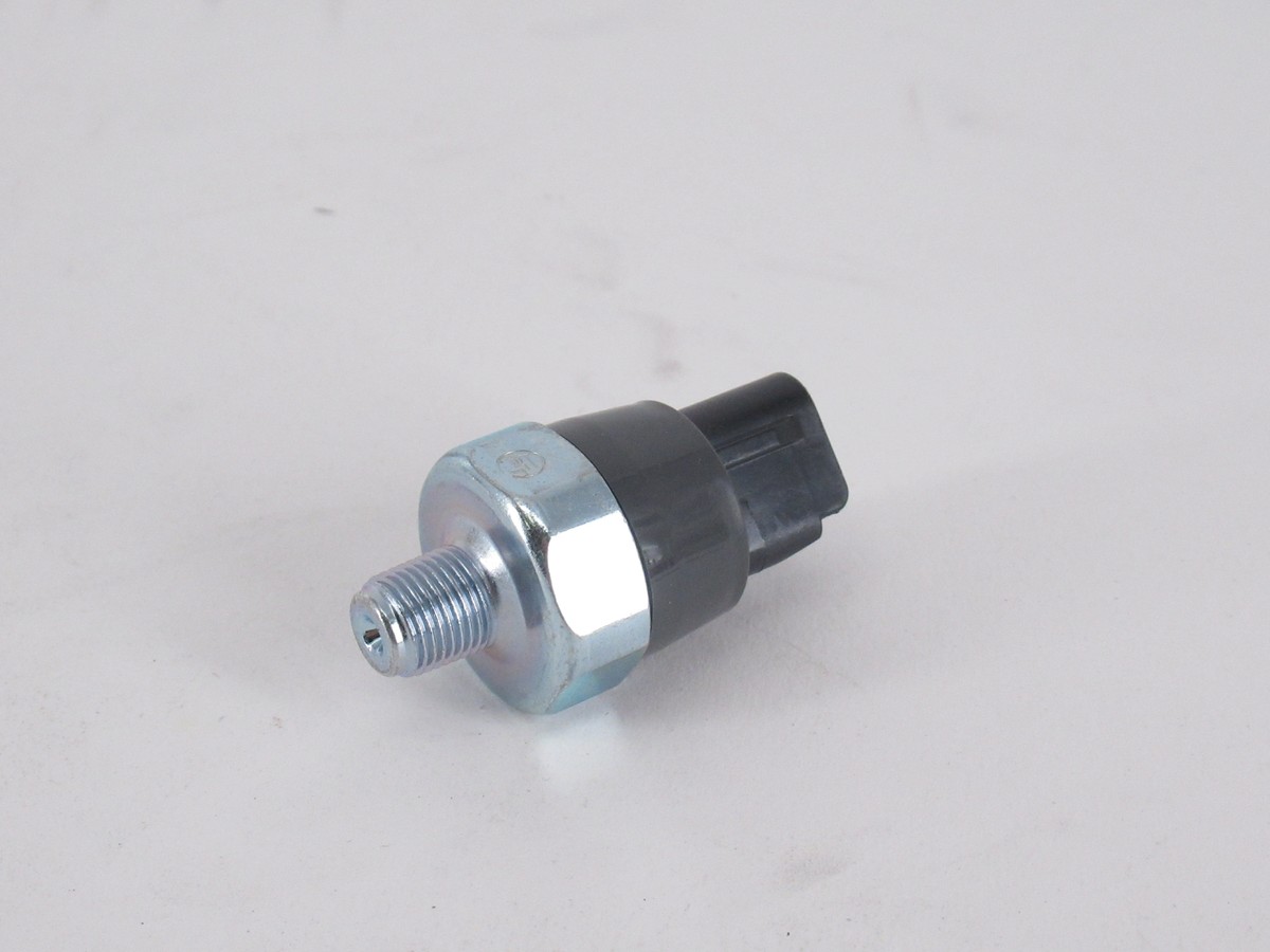 Genuine OEM Toyota Lexus 83530-60020 Oil Pressure Switch | eBay Genuine OEM Toyota Lexus 83530-60020 Oil Pressure Switch | eBay
