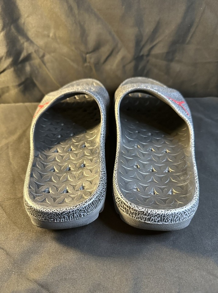 RARE JORDAN SUPER FLY TEAM SLIDES SIZE 8 SANDALS BLACK CEMENT GREY RED